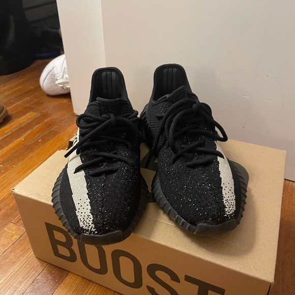 Yeezy boost 350 V2 sneaker - Picture 3 of 5